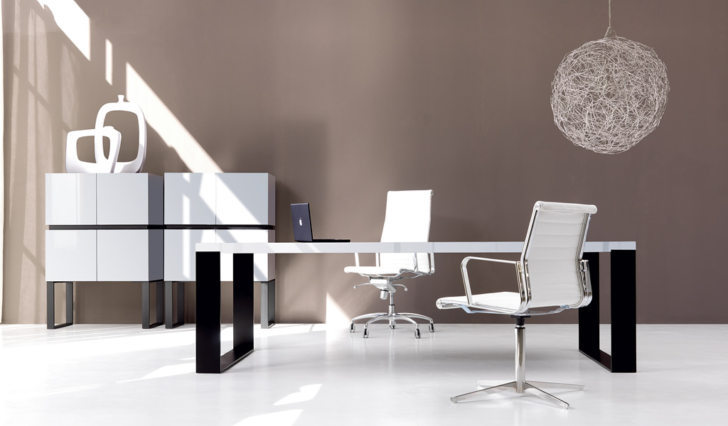 Direktorsko pisarniÅ¡ko pohiÅ¡tvo LOOP